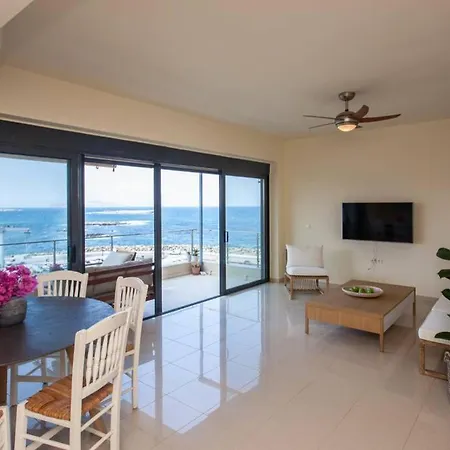 Апартаменты Balcony To Big Blue Sea